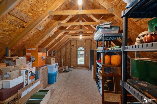 862 Saint James Park Avenue, Monroe, MI 48161