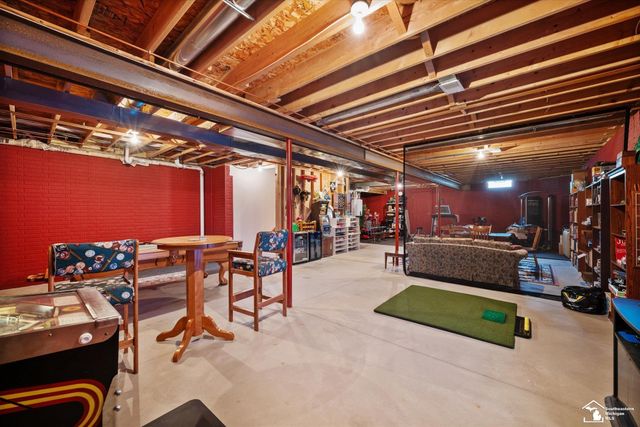 862 Saint James Park Avenue, Monroe, MI 48161
