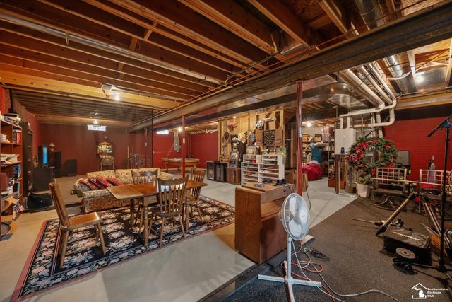 862 Saint James Park Avenue, Monroe, MI 48161