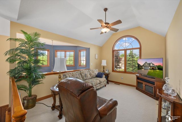 862 Saint James Park Avenue, Monroe, MI 48161