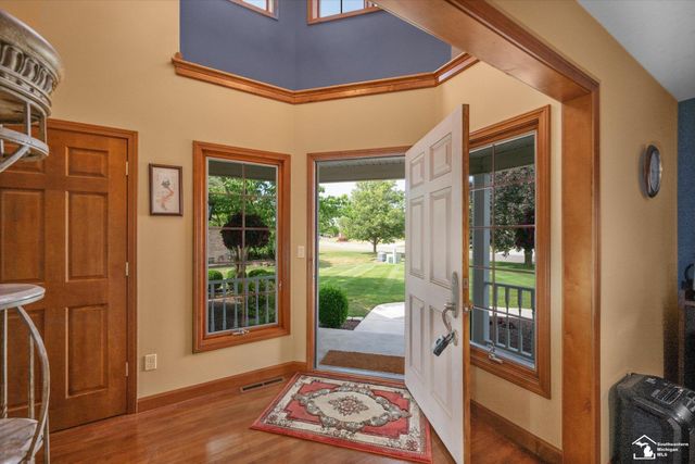 862 Saint James Park Avenue, Monroe, MI 48161