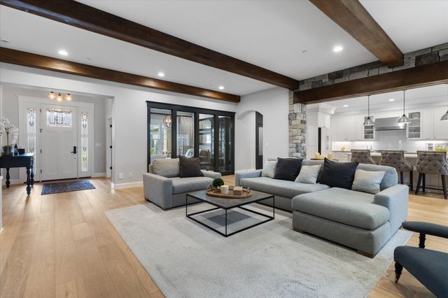 3385 Wimbledon Drive, Redding, CA 96002