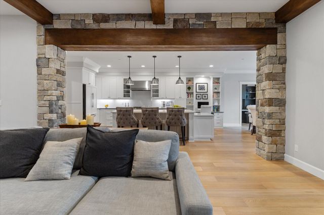 3385 Wimbledon Drive, Redding, CA 96002