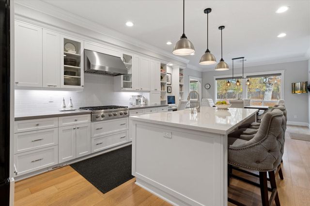 3385 Wimbledon Drive, Redding, CA 96002