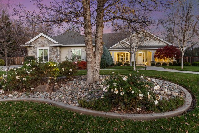 3385 Wimbledon Drive, Redding, CA 96002