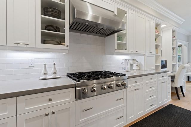 3385 Wimbledon Drive, Redding, CA 96002