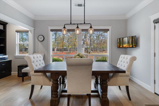 3385 Wimbledon Drive, Redding, CA 96002