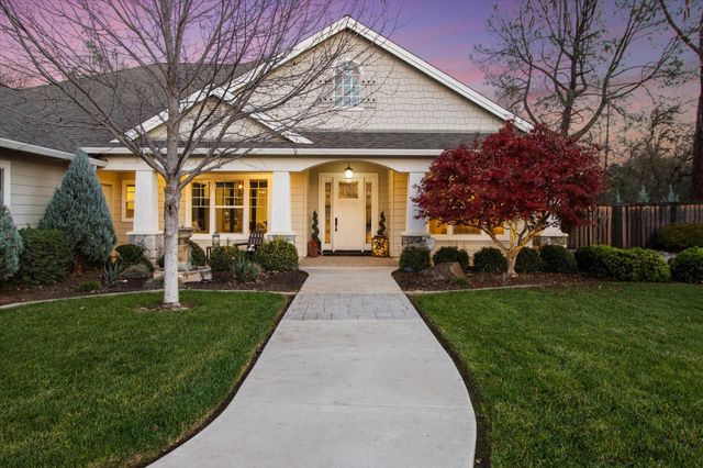 3385 Wimbledon Drive, Redding, CA 96002