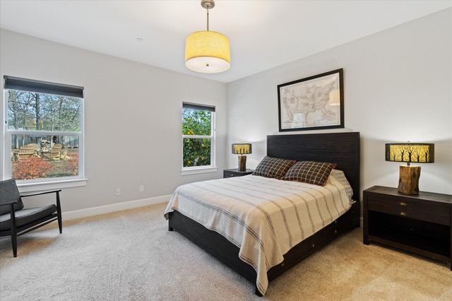 3385 Wimbledon Drive, Redding, CA 96002