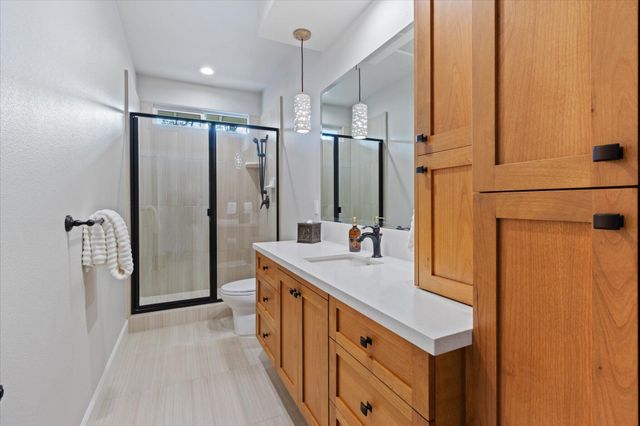 3385 Wimbledon Drive, Redding, CA 96002