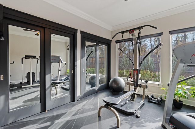 3385 Wimbledon Drive, Redding, CA 96002