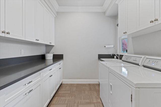 3385 Wimbledon Drive, Redding, CA 96002