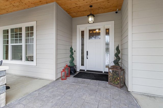 3385 Wimbledon Drive, Redding, CA 96002