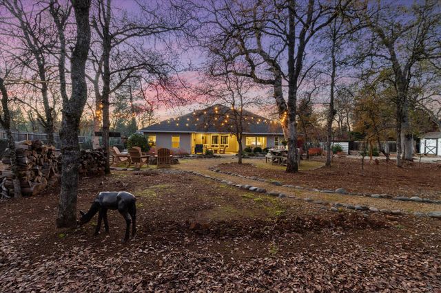 3385 Wimbledon Drive, Redding, CA 96002