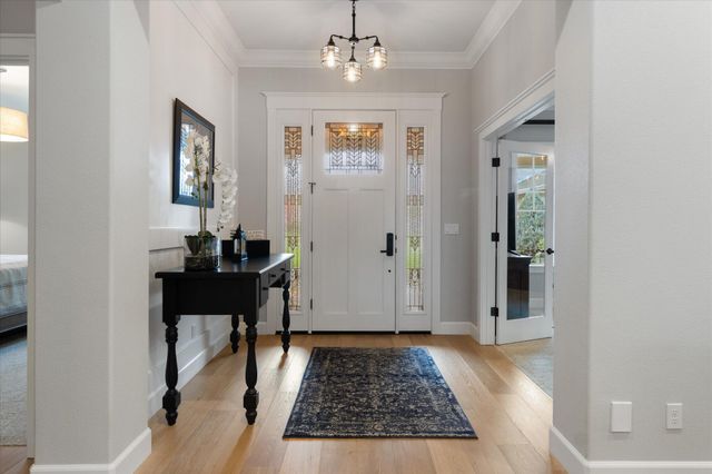 3385 Wimbledon Drive, Redding, CA 96002