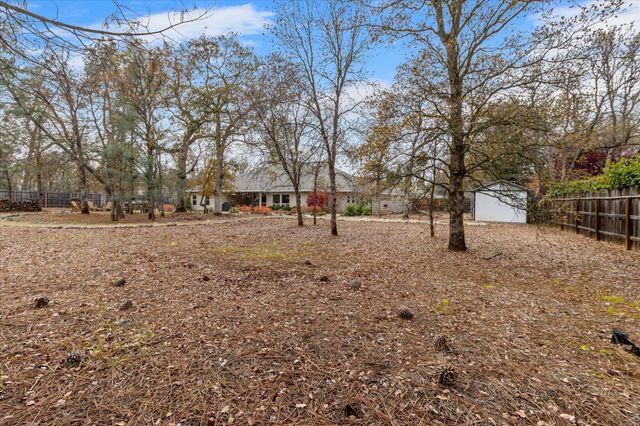 3385 Wimbledon Drive, Redding, CA 96002