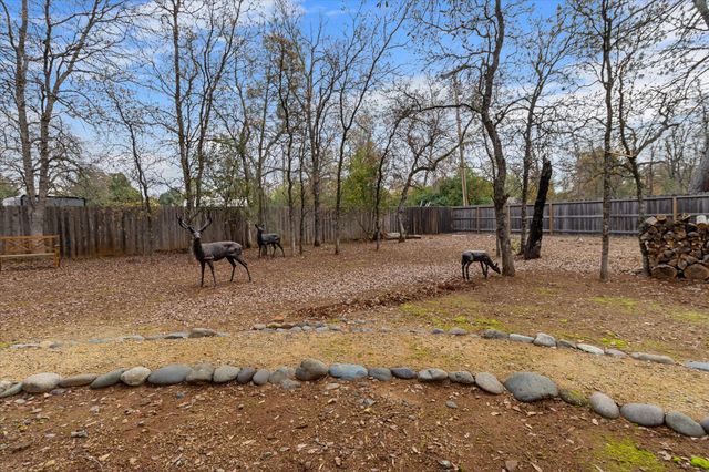 3385 Wimbledon Drive, Redding, CA 96002