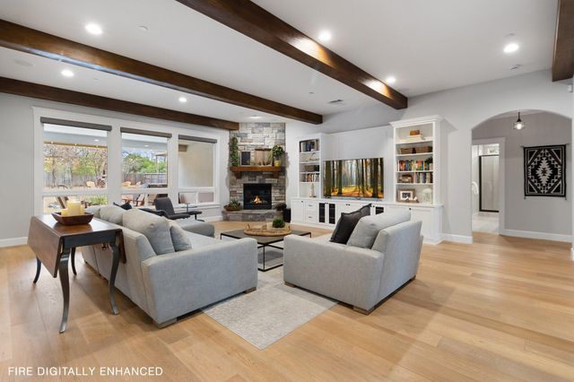 3385 Wimbledon Drive, Redding, CA 96002