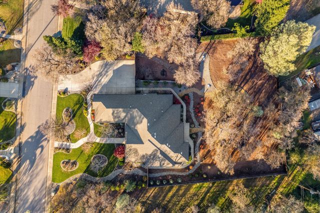 3385 Wimbledon Drive, Redding, CA 96002