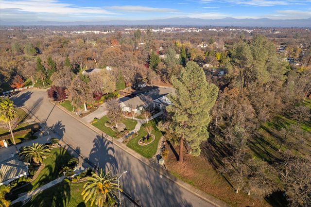 3385 Wimbledon Drive, Redding, CA 96002