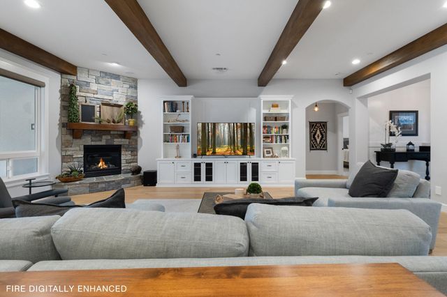 3385 Wimbledon Drive, Redding, CA 96002