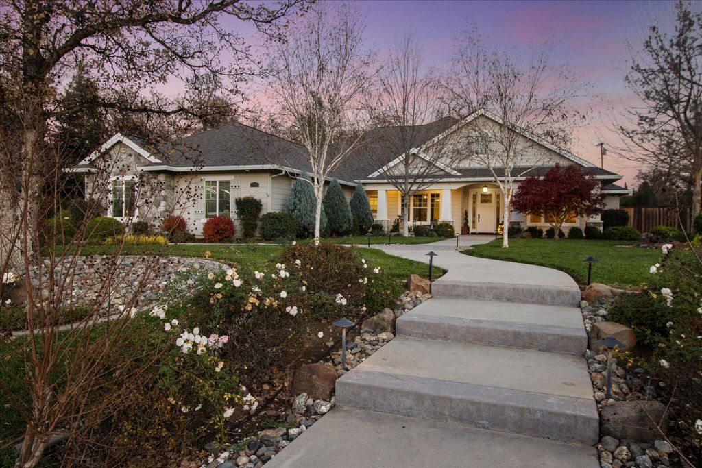 3385 Wimbledon Drive, Redding, CA 96002