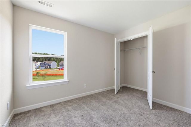 322 Tarn CT, Suffolk, VA 23434