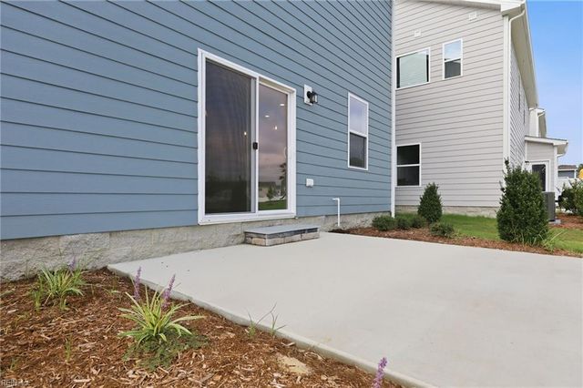 322 Tarn CT, Suffolk, VA 23434