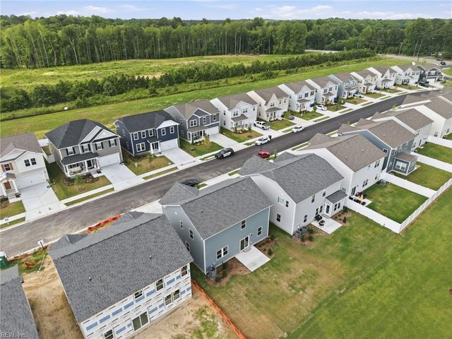 322 Tarn CT, Suffolk, VA 23434