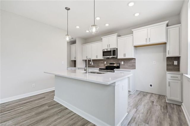 322 Tarn CT, Suffolk, VA 23434