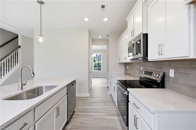 322 Tarn CT, Suffolk, VA 23434