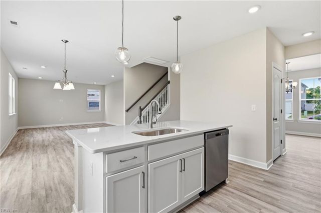 322 Tarn CT, Suffolk, VA 23434