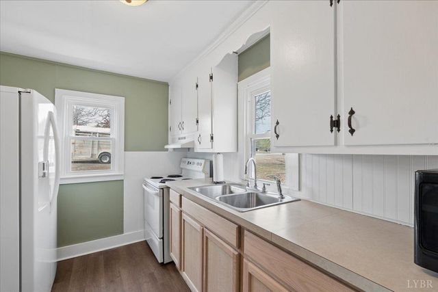 1068 Throckmorton Trail, Scottsburg, VA 24589