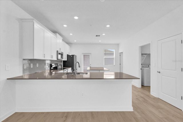 11209 LISTENING DRIVE, Orlando, FL 32832