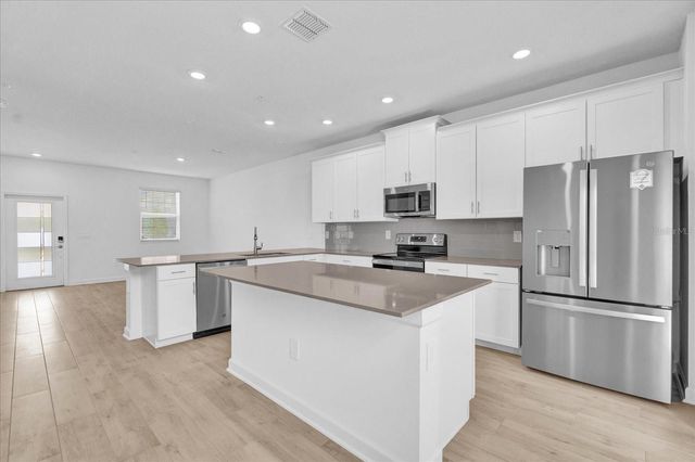 11209 LISTENING DRIVE, Orlando, FL 32832