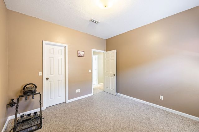 667 Fuller Rd, Dothan, AL 36301