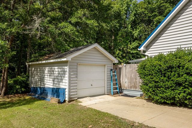 667 Fuller Rd, Dothan, AL 36301