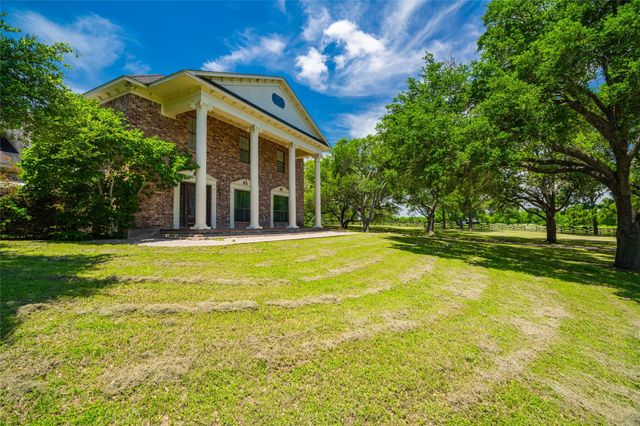 7900 Old Gay Hill Rd, Brenham, TX 77833