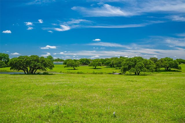 7900 Old Gay Hill Rd, Brenham, TX 77833