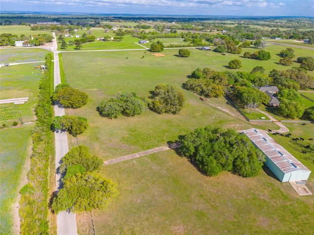 7900 Old Gay Hill Rd, Brenham, TX 77833