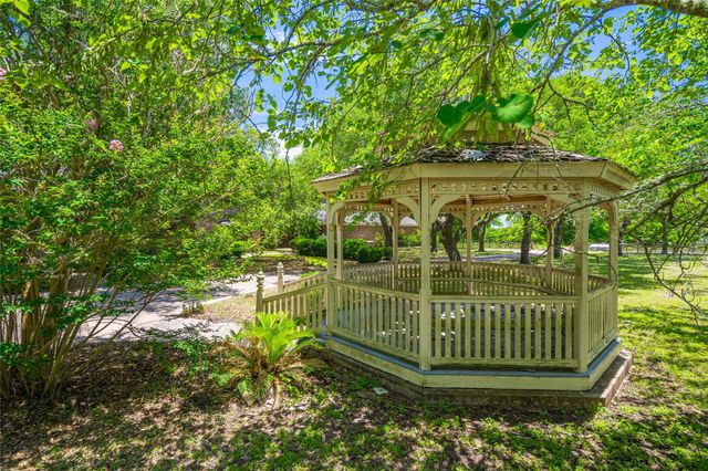 7900 Old Gay Hill Rd, Brenham, TX 77833