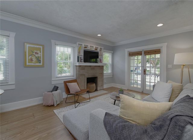 1201 HIGHLAND STREET N, St Petersburg, FL 33701