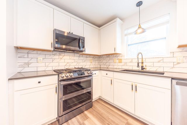 6035 Ravine Court, Ypsilanti Twp, MI 48197