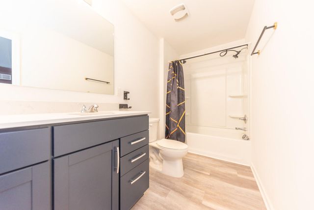 6035 Ravine Court, Ypsilanti Twp, MI 48197