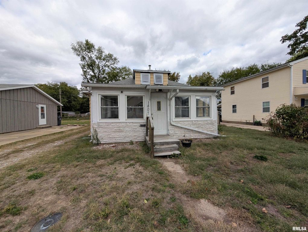 1407 MARTHA Street, Pekin, IL 61554