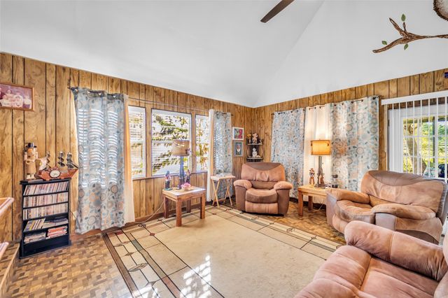 590 Cove Loop, Coldspring, TX 77331