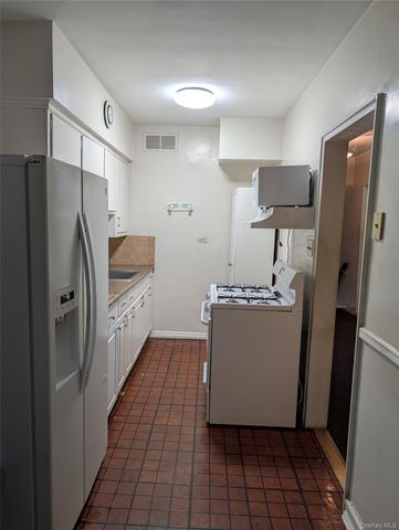 207-11 Hillside Avenue, Queens Village, NY 11427