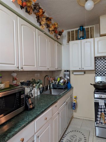 207-11 Hillside Avenue, Queens Village, NY 11427