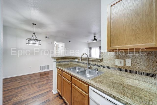 911 S Zeno Way 104, Aurora, CO 80017