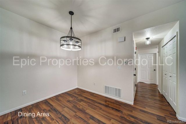 911 S Zeno Way 104, Aurora, CO 80017